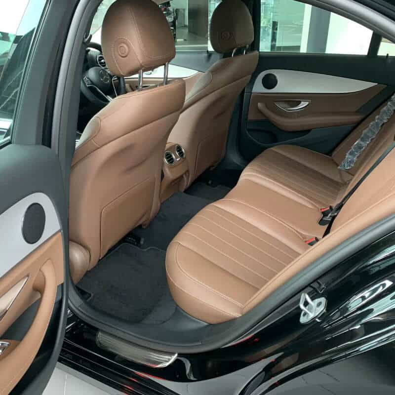 Interior Mercedes Benz E200 - Sprinter Car Rental Jakarta