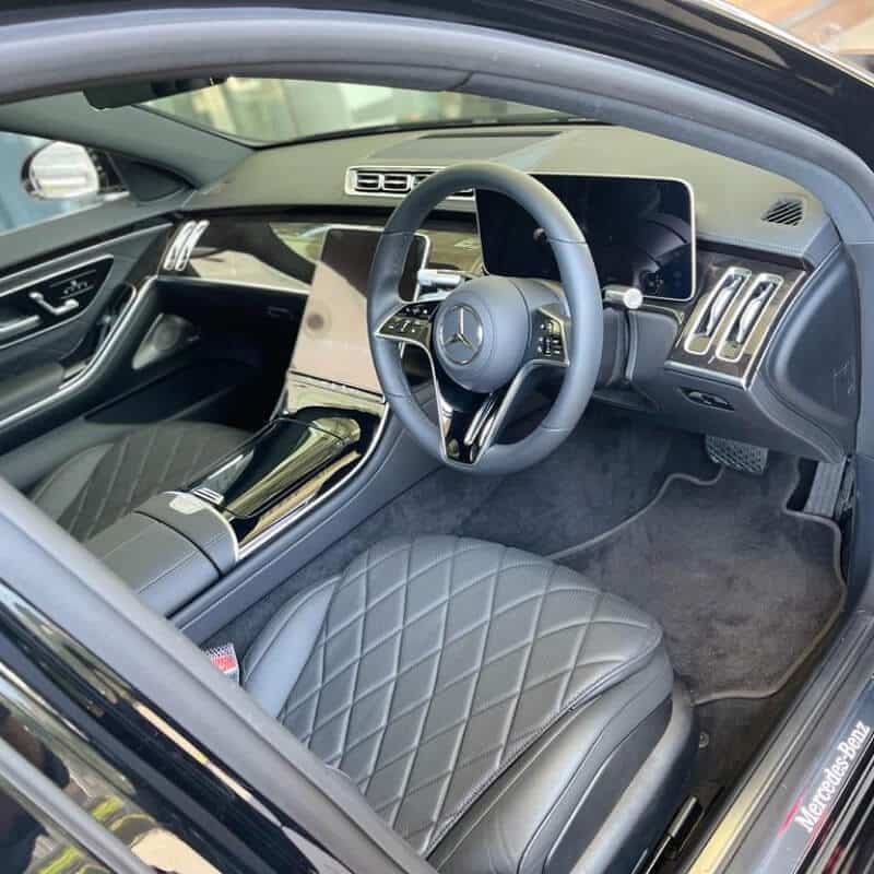 Interior Mercedes Benz S450 - Sprinter Car Rental Jakarta